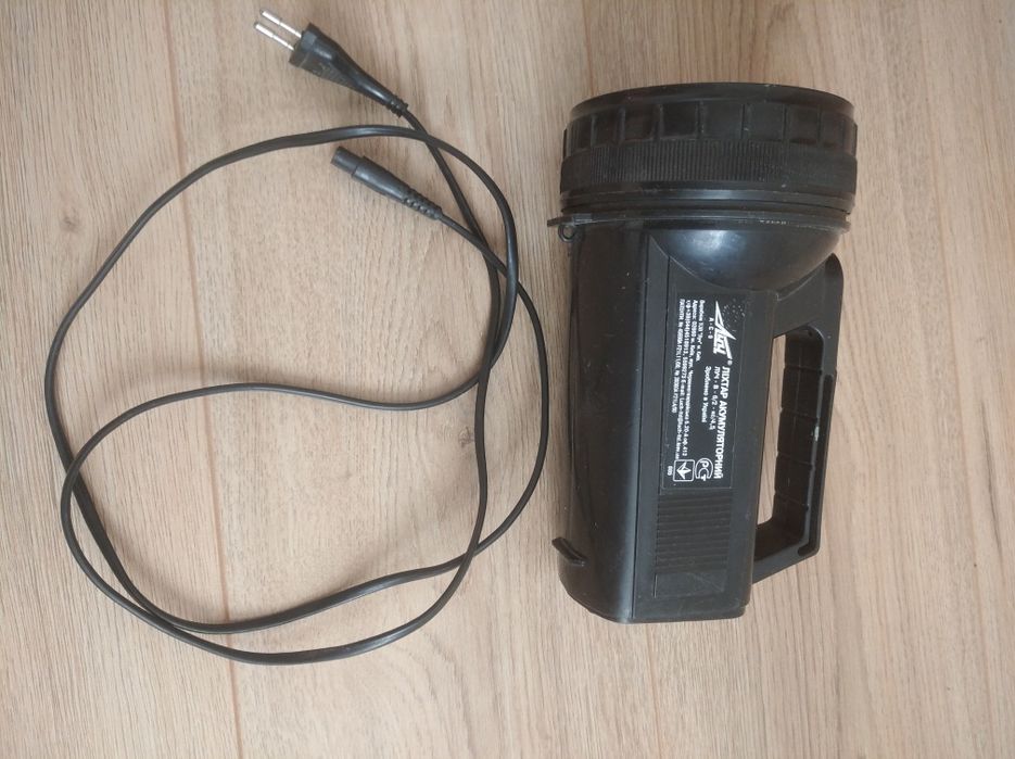 Ліхтар   Луч- В аккумуляторний