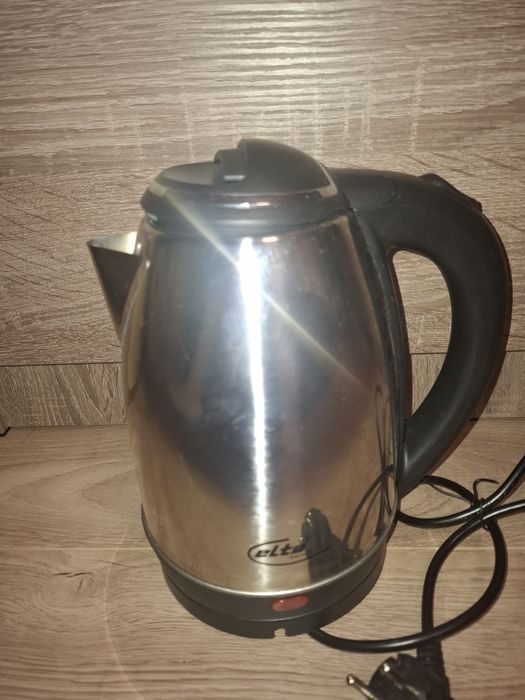 Электрочайник новый 1,7 l