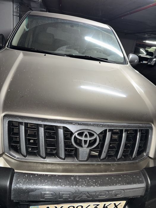 автомобиль Toyota Prado