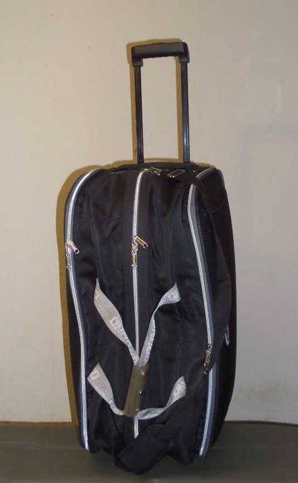 Чемодан, сумка на колёсах большая чёрная GROUND, размер 70 Х 43 Х 32