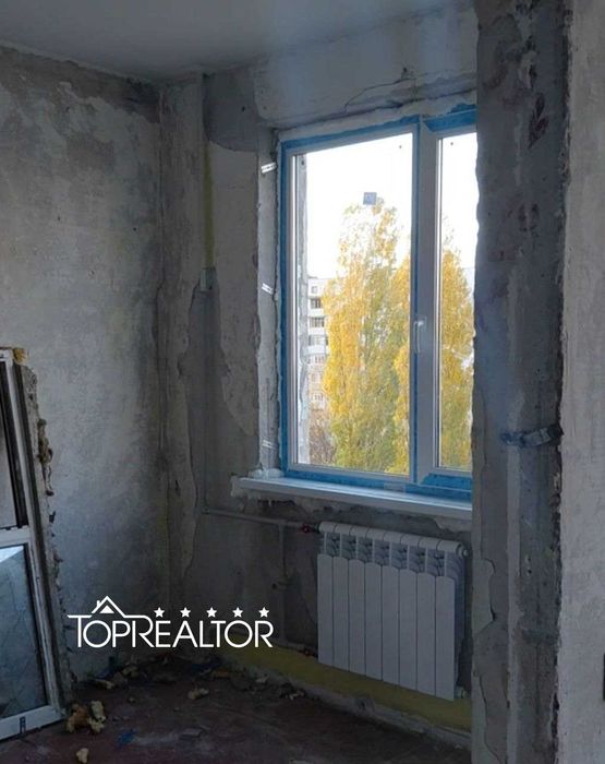 Продам 4-к. квартиру 3 хвилини м. Салтівська 522 мкр  Нескорених 20а