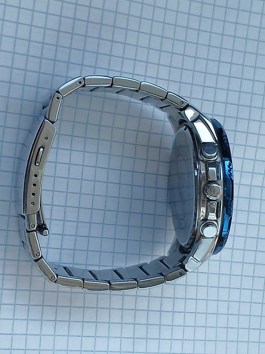Продам мужские японские часы Casio EFR-549