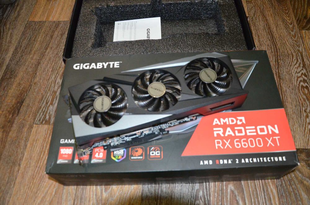 gigabyte radeon rx 6600 xt - купити комп'ютери та комплектуючі
