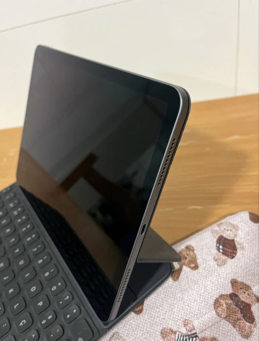 Ipad air 4th gen 256gb com teclado apple