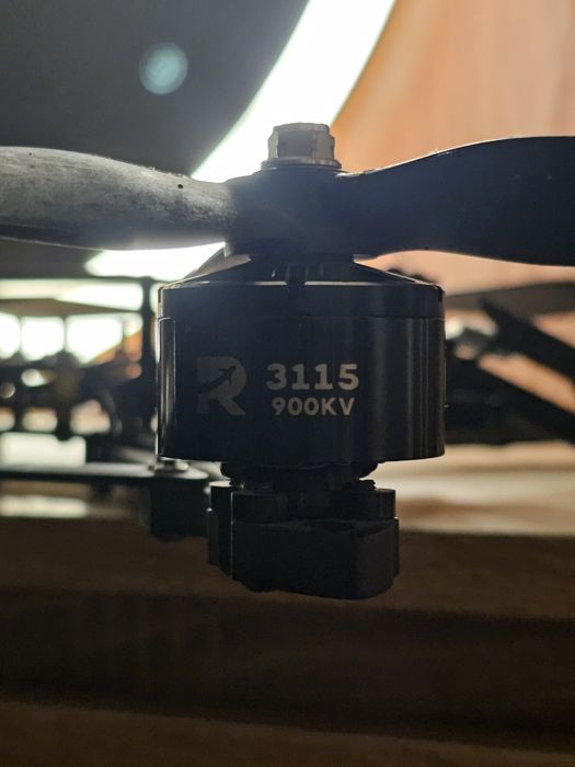 Mavic 3 та FPV дрон