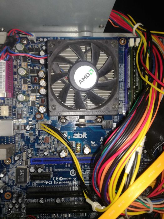 Блок системнаый AMD - 800 ГР