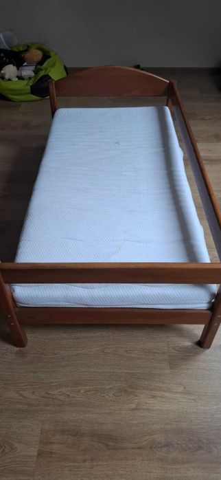 Sprzedam łóżko dziecięce