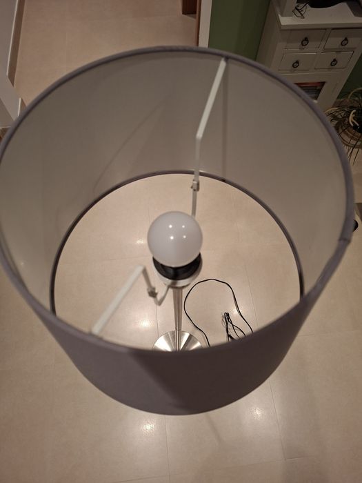 Candeeiro de pé IKEA
