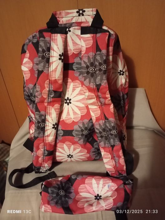 Mochila estampada com estojo