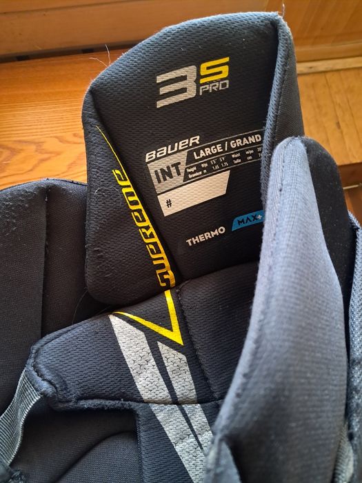 Хоккейная форма Bauer