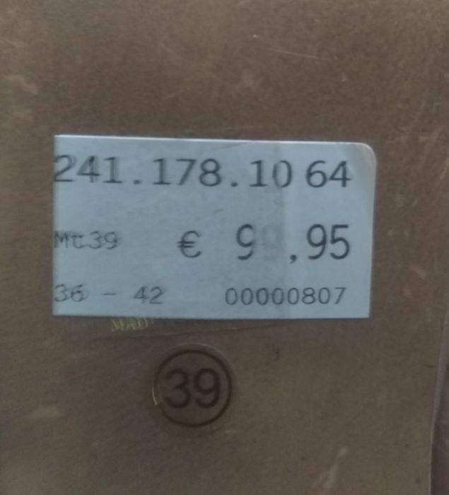 новые женские зимние сапожки Hobbs