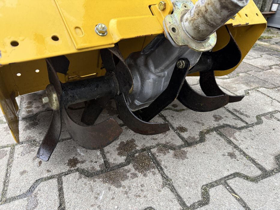 glebogrezarka z zamiatarką  antonio carraro