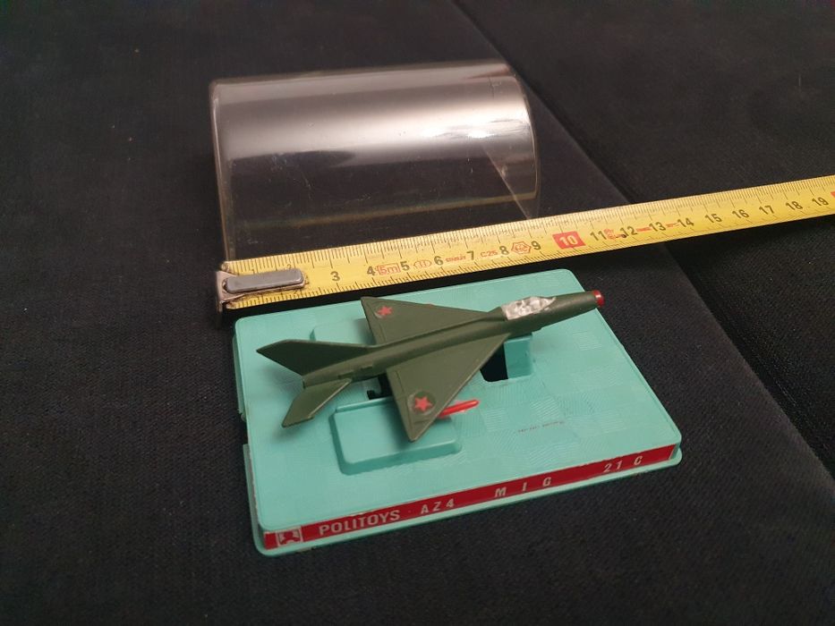 Samolot stara zabawka kolekcjonerska POLITOYS AZ4 MIG 21C
