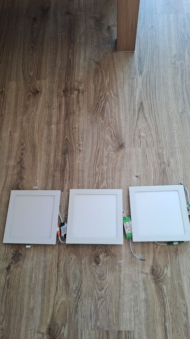 3 panele LED sufitowe 18 W podtynkowe