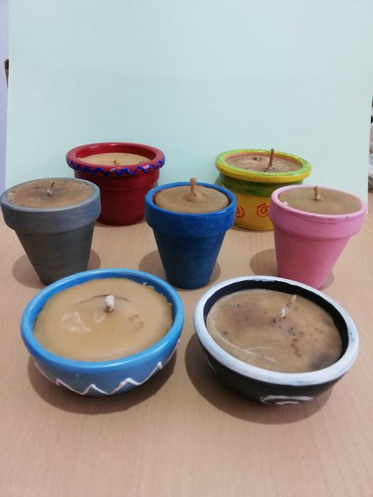 Peças artesanais em feltro, tecido e outros materiais