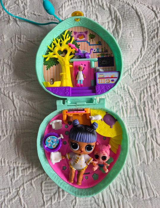 Ігровий набір Mattel Polly Pocket у скриньці + пупс лола