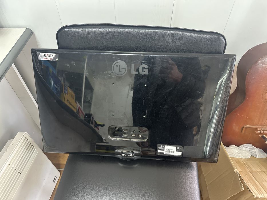 Прдам монитор lg