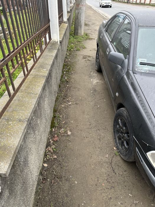 Вольво s40 під відновлення або на запчастини(по кусках не продається)