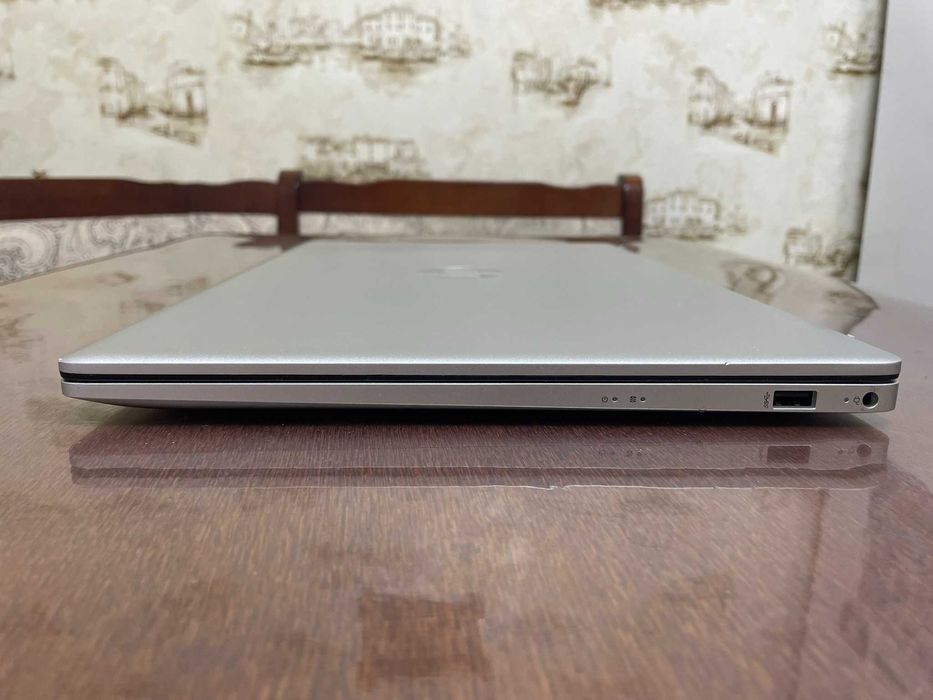 Ноутбук 17" FHD IPS HP 17-cn4033cl (Core 5 120U/8Gb/SSD 256Gb/Iris Xe)