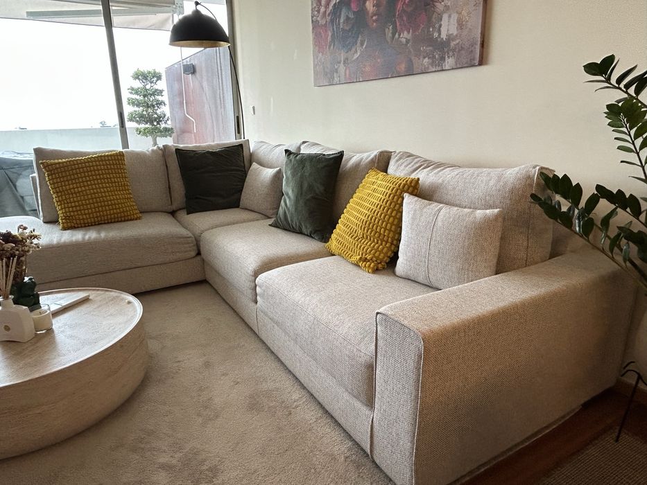 Sofá com chaise longue