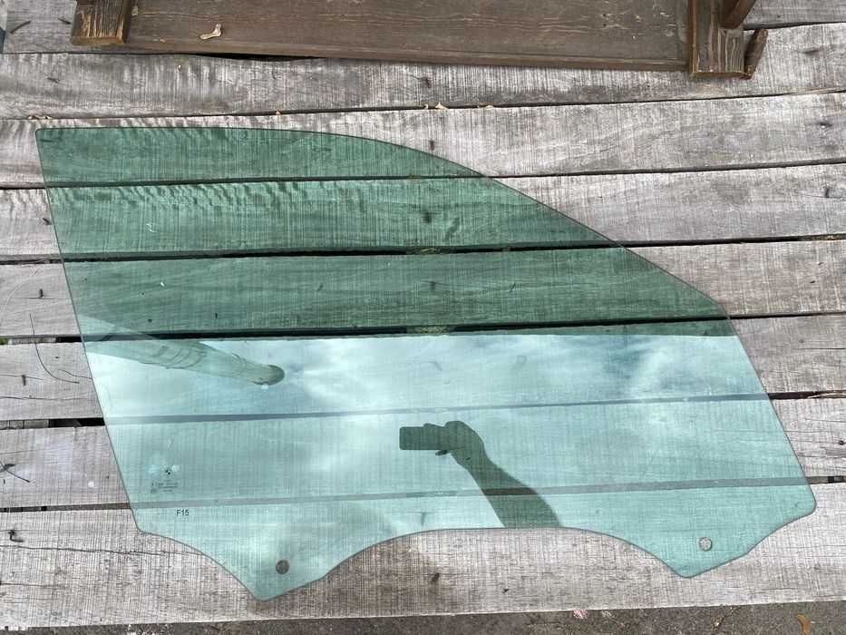 Стекло на дверь для бмв f15