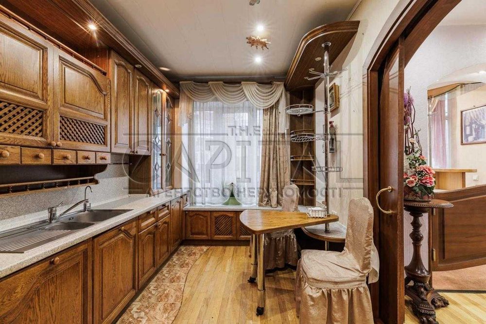Продажа квартиры, ул. Дмитриевская, Центр