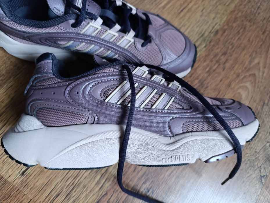 Adidas Ozmillen 39, кросівки 38.5 коричневі 24.5см кроси осінь 38