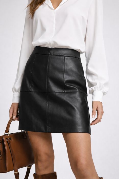Жіноча спідниця з еко-шкіри