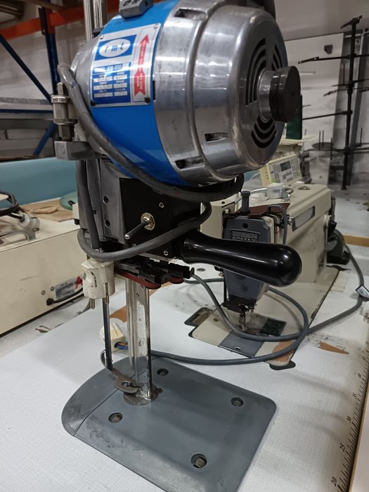 Máquina corte vertical RMT