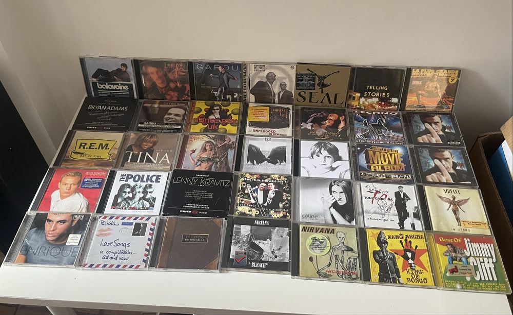 Dvds e cds antigos - bom preço- algumas preciosidades