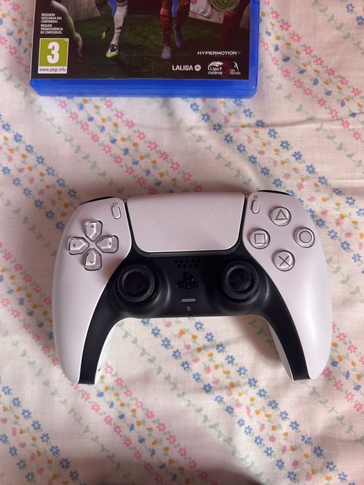 PS5 + 2 comandos + FC26