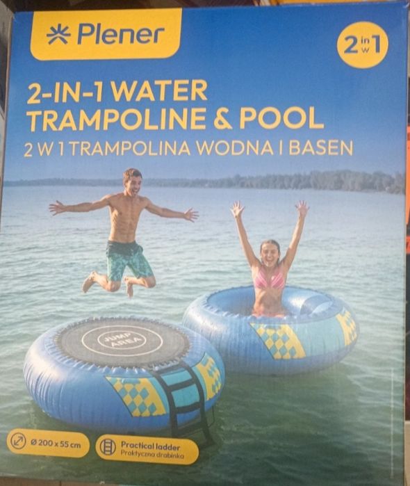 Trampolina wodna na wodę plener