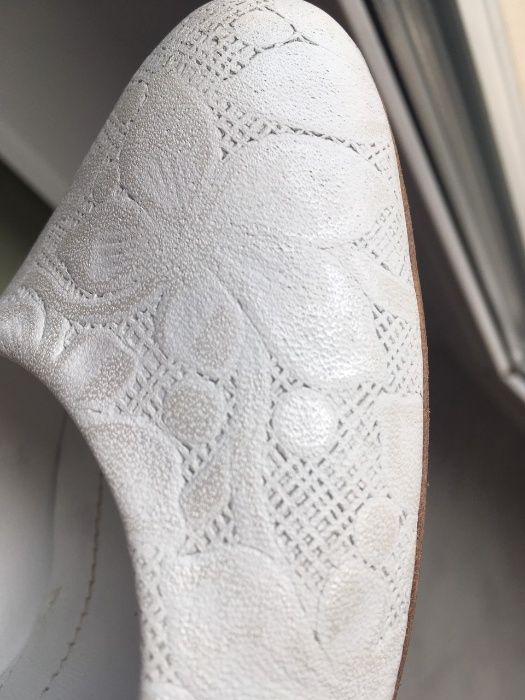 Туфли Fellini 38 р. кожаные белые итальянские свадебные