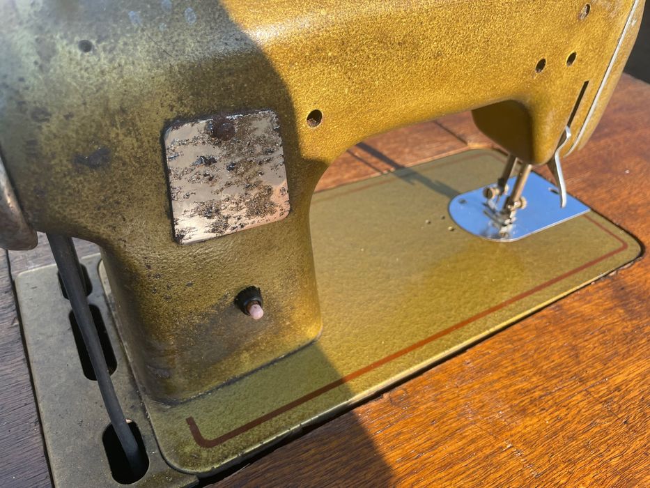 Antyk antyczna Szafkowa maszyna do szycia wifama