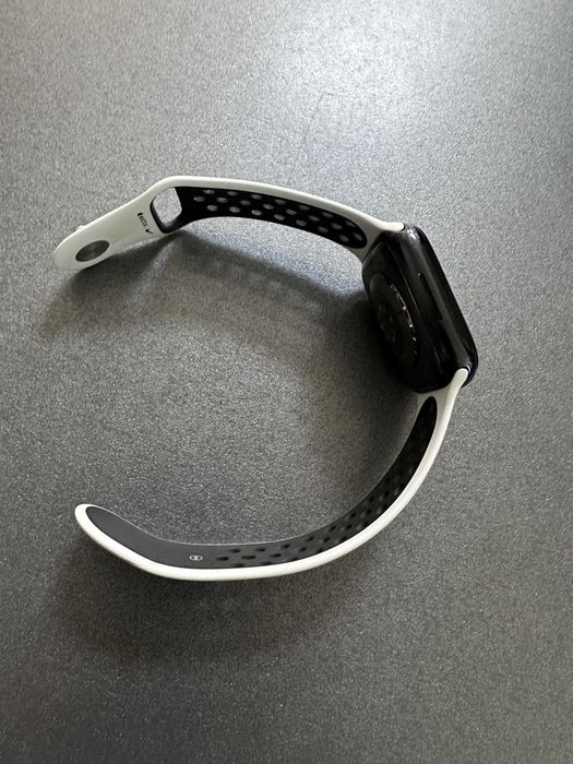Apple Watch S 7 45 mm Nike