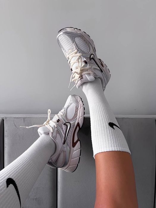Кросівки Nike V5 RNR