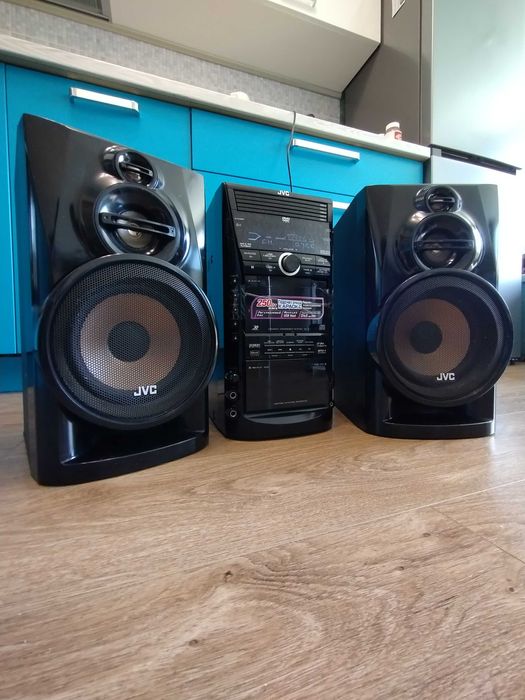 Караоке JVC 500 Вт ( Блютуз / AUX / USB / DVD / MP3 / CD / Bluetooth)