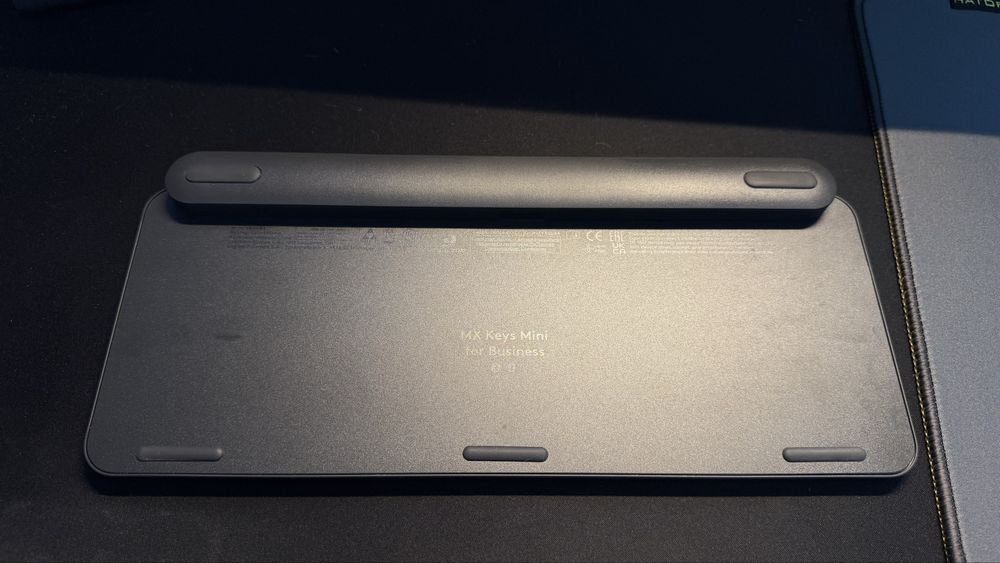 Продам Logitech keys M