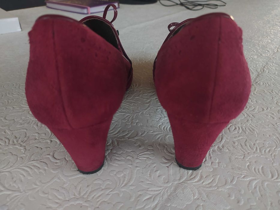 Sapatos mulher salto médio em camurça