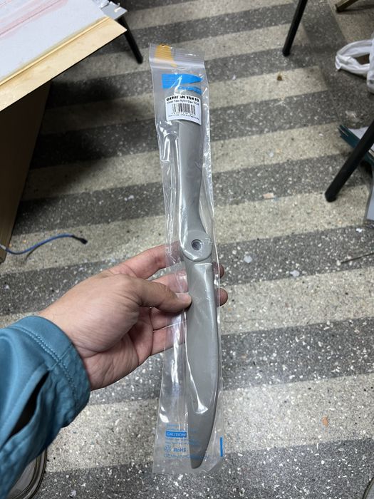 Пропелер 15х10 нейлоновий