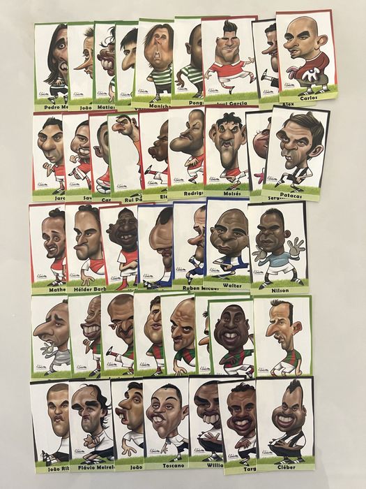 40 cromos, alguns do Benfica, Porto e Sporting