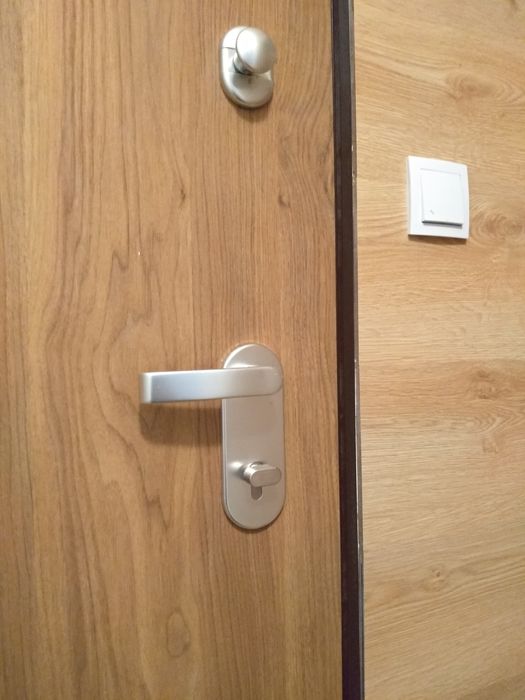 Nowy zamek główny do drzwi Dierre z wymianą.Serwis Dierre Warszawa.