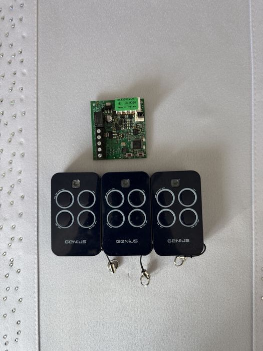 3x pilot GENIUS ECHO TX4 RC 433 MHz + odbiornik 2CH FAAC 6100355
