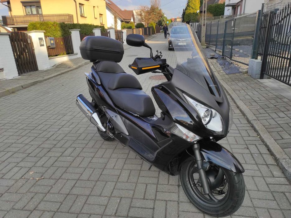Skuter Honda SWT-400