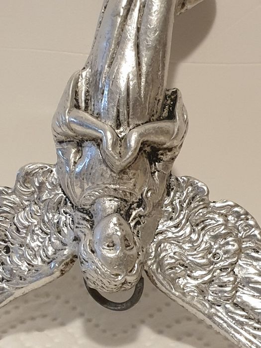 Grande antigo pendente de Anjo da Guarda em Alumínio
