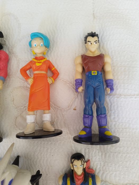 Vários figuras do Dragon Ball Z. Vejam os meus outros anúncios. Vendo