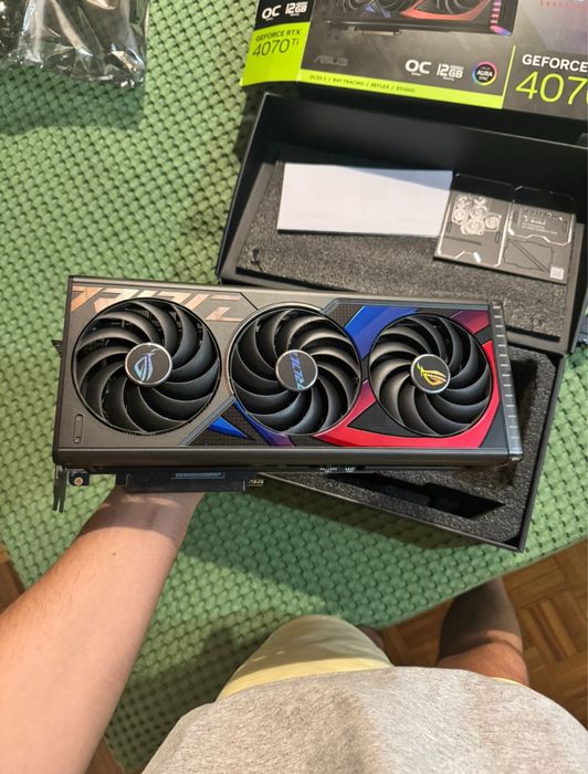 Asus Rog Strix GeForce Rtx 4070 Ti 12gb
