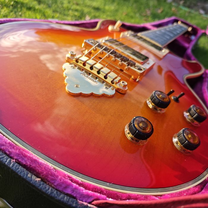 Ibanez AR300 Custom Leg.