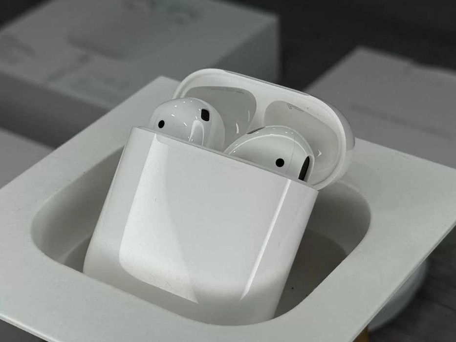 Навушники Apple AirPods 2 gen MagSafe стан нових