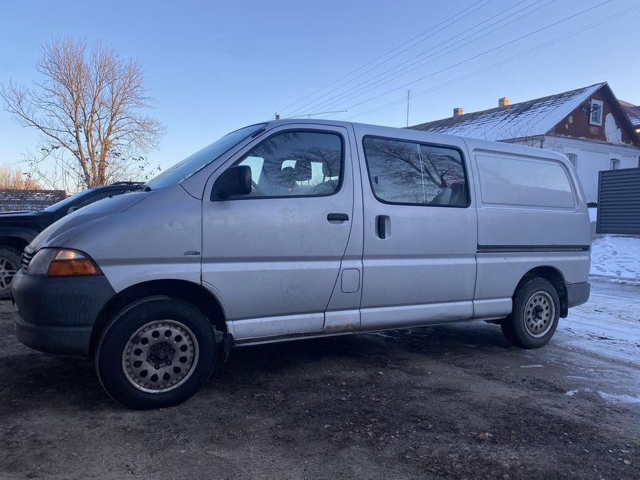 Автомобіль бус Тойота Хайс, Toyota Hiace